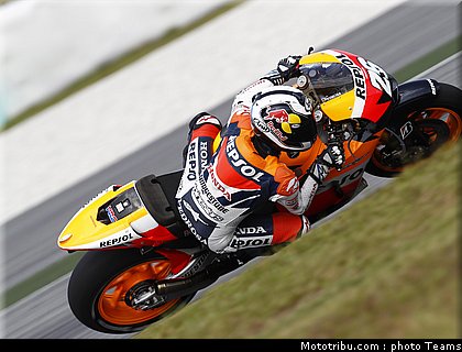 pedrosa_13_motogp_test_sepang1_2010.jpg