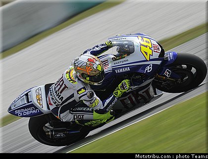rossi_9_motogp_test_sepang1_2010.jpg