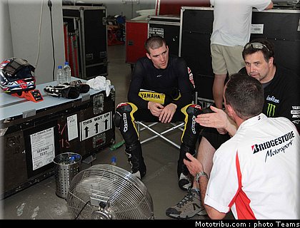 spies_02_motogp_test_sepang1_2010.jpg