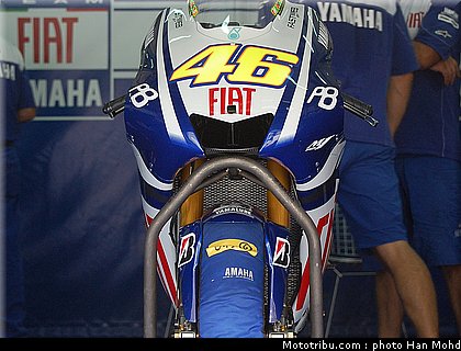 rossi_02_motogp_2010_tests_sepang2.JPG
