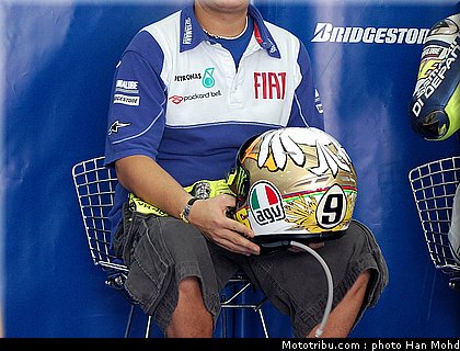 rossi_03_motogp_2010_tests_sepang2.JPG