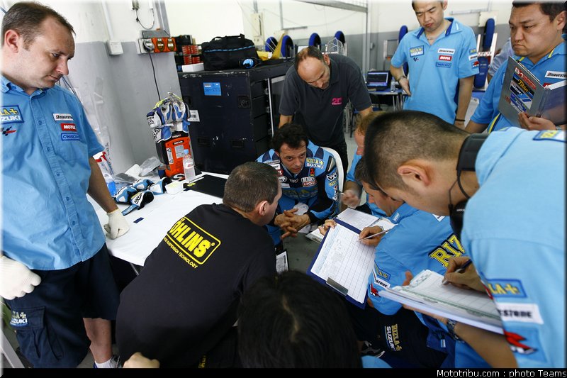 capirossi_06_motogp_2010_test_sepang2