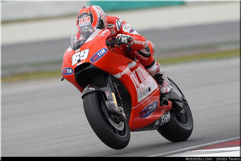 hayden_3_motogp_2010_test_sepang2