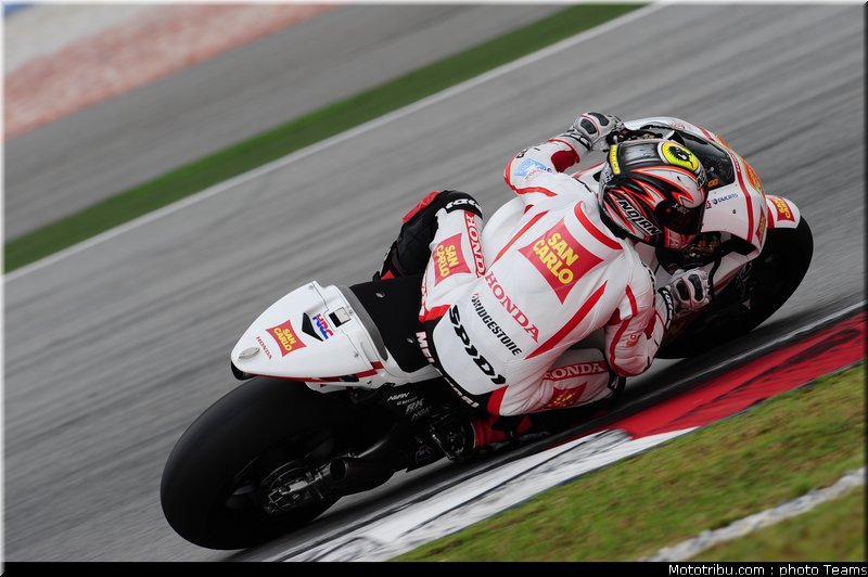 melandri_09_motogp_2010_test_sepang2