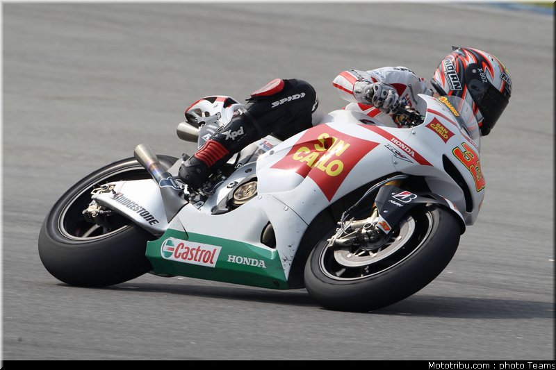 melandri_12_motogp_2010_test_sepang2