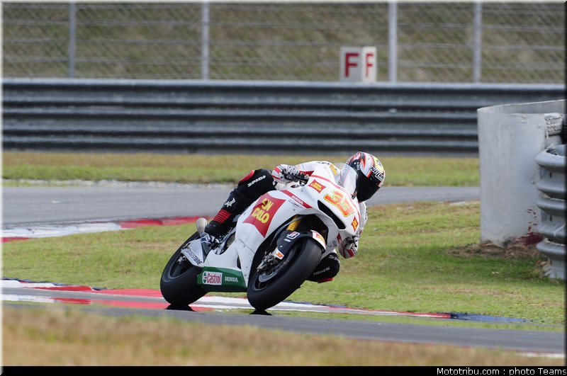 melandri_15_motogp_2010_test_sepang2