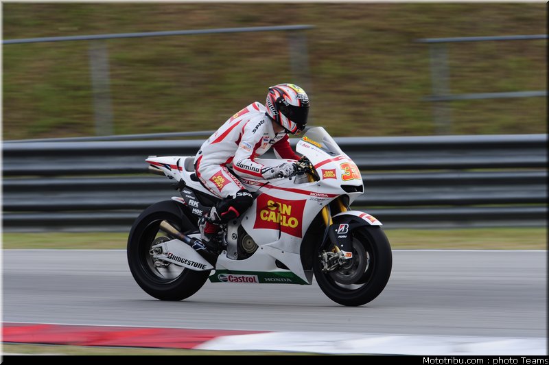 melandri_17_motogp_2010_test_sepang2