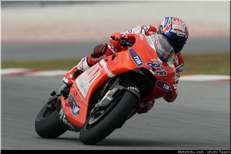 stoner_03_motogp_2010_test_sepang2