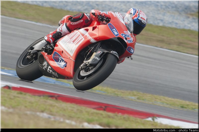 stoner_07_motogp_2010_test_sepang2