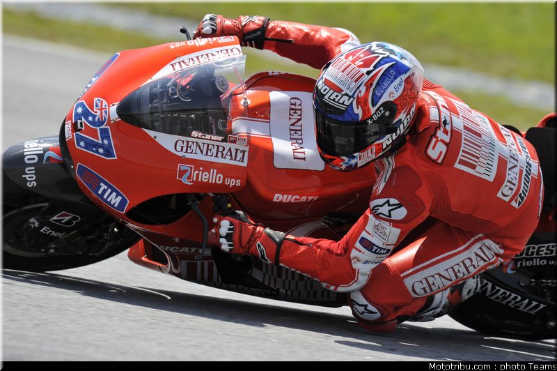 stoner_12_motogp_2010_test_sepang2