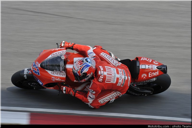 stoner_16_motogp_2010_test_sepang2