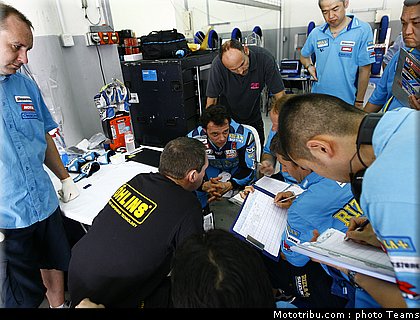 capirossi_06_motogp_2010_test_sepang2.jpg