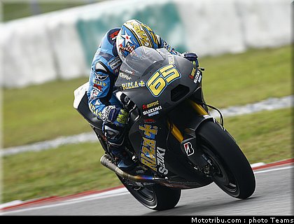capirossi_09_motogp_2010_test_sepang2.jpg
