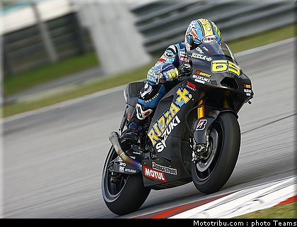 capirossi_10_motogp_2010_test_sepang2.jpg