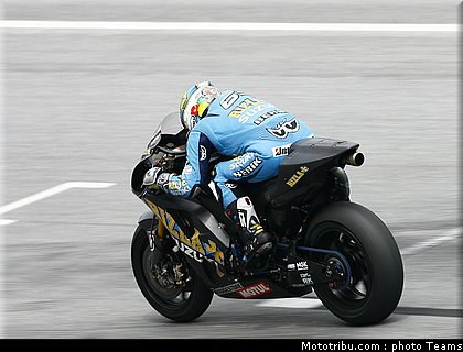 capirossi_14_motogp_2010_test_sepang2.jpg