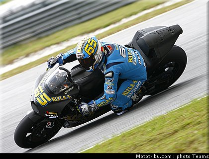 capirossi_17_motogp_2010_test_sepang2.jpg