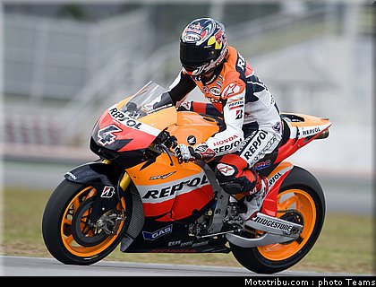 dovizioso_07_motogp_2010_test_sepang2.jpg