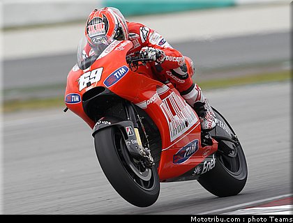 hayden_3_motogp_2010_test_sepang2.jpg