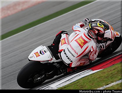 melandri_09_motogp_2010_test_sepang2.jpg
