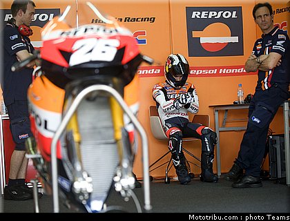 pedrosa_04_motogp_2010_test_sepang2.jpg
