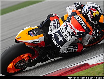 pedrosa_19_motogp_2010_test_sepang2.jpg