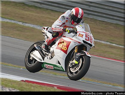 simoncelli_03_motogp_2010_test_sepang2.jpg