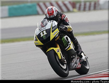 spies_2_motogp_2010_test_sepang2.jpg
