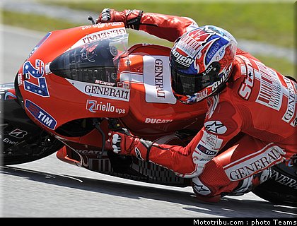 stoner_12_motogp_2010_test_sepang2.JPG