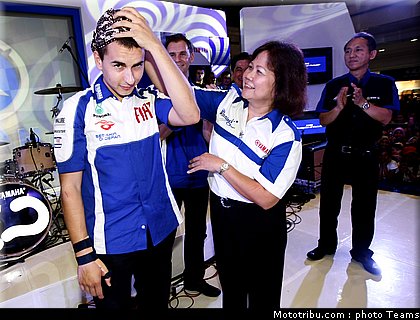 yamaha_asian_tour_16.jpg