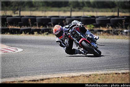 johann_zarco_test_circuit_du_mistral_2010_010.JPG