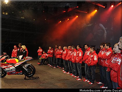 ducati_night_2011_013.JPG