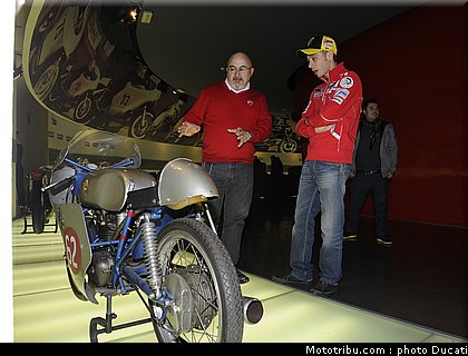 ducati_night_2011_061.JPG