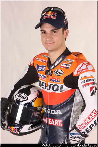 030_honda_repsol_hrc_2011_pedrosa_15_030