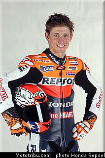 014_honda_repsol_hrc_2011_stoner_12_014.jpg