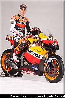 040_honda_repsol_hrc_2011_dovizioso_04_040.jpg