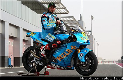 motogp_2011_team_suzuki_rizla+_013.jpg