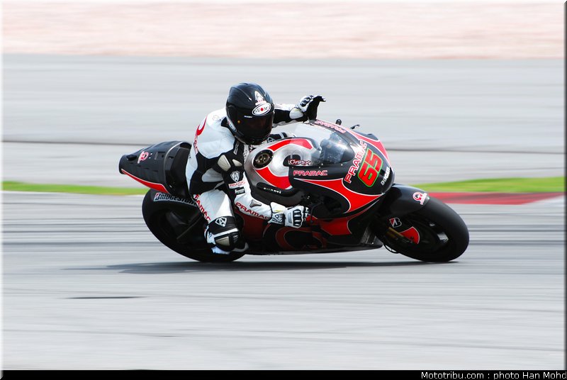 motogp_test_malaisie_2011_capirossi_8