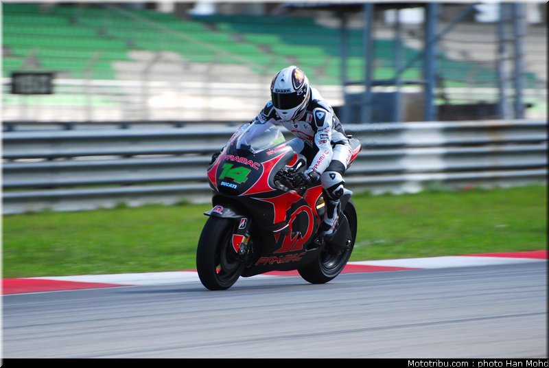 motogp_test_malaisie_2011_depuniet_06