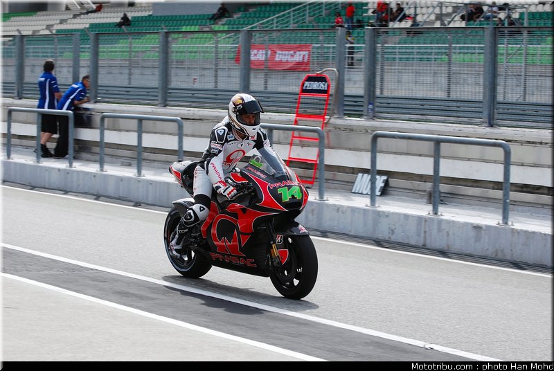motogp_test_malaisie_2011_depuniet_28