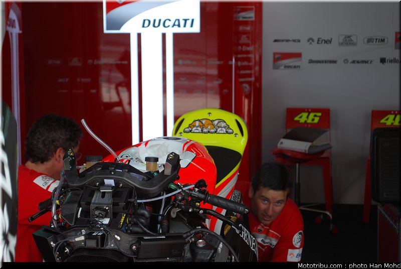 motogp_test_malaisie_2011_ducati_5