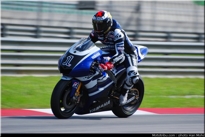 motogp_test_malaisie_2011_lorenzo_04