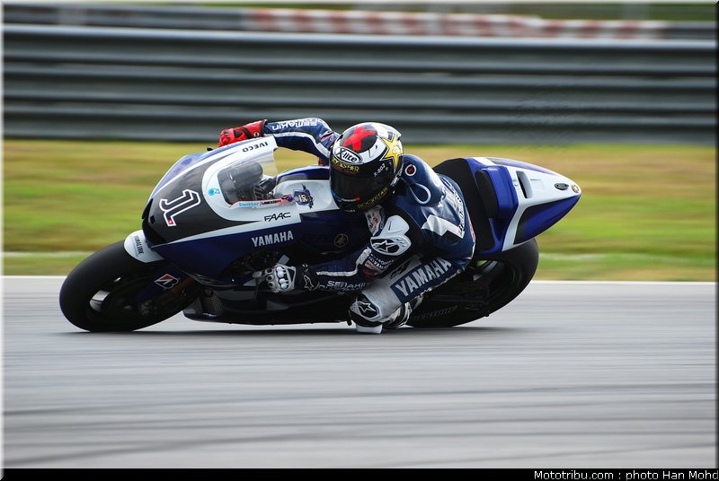 motogp_test_malaisie_2011_lorenzo_07