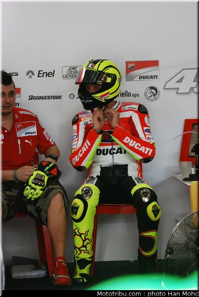 motogp_test_malaisie_2011_rossi_19