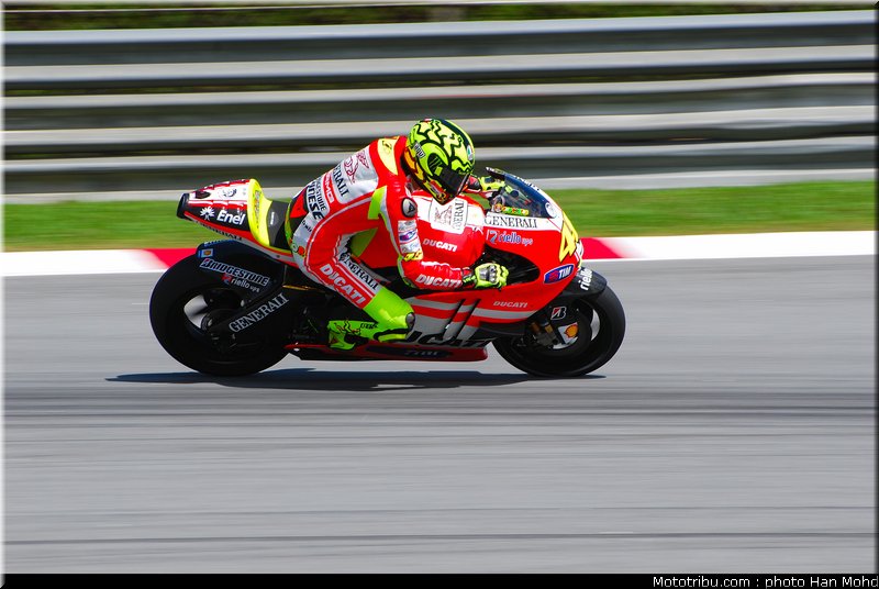 motogp_test_malaisie_2011_rossi_23