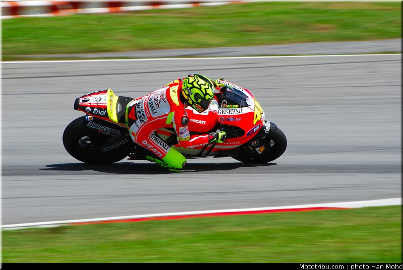 motogp_test_malaisie_2011_rossi_24