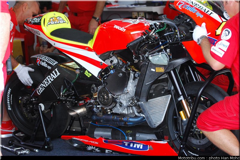 motogp_test_malaisie_2011_rossi_29
