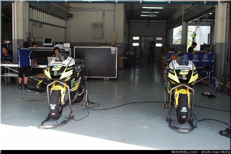 motogp_test_malaisie_2011_tech3_3