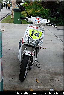 motogp_test_malaisie_2011_depuniet_13.JPG