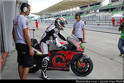 motogp_test_malaisie_2011_depuniet_17.JPG
