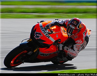 motogp_test_malaisie_2011_dovizioso_02.JPG